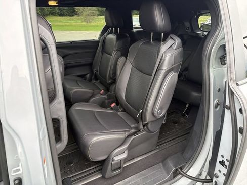 Used 2025 Toyota Sienna XLE Woodland Edition AWD/4WD image 26