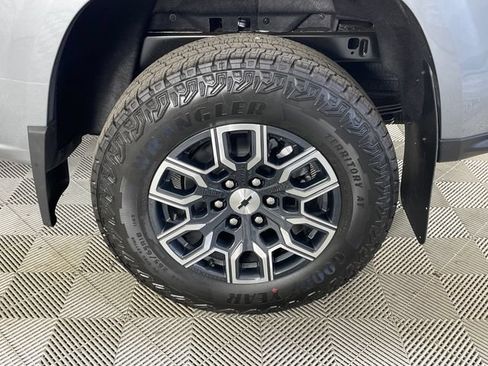 New 2026 Chevrolet Colorado Z71 w/ Technology Package AWD/4WD image 18
