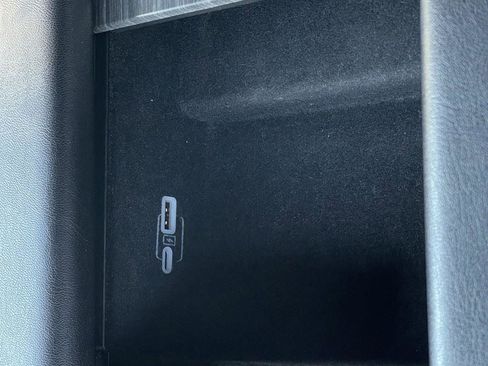 Certified 2024 Jeep Wagoneer Series III image 28