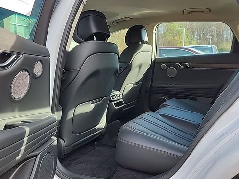 Used 2024 Genesis G80 image 20