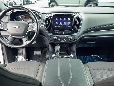 Used 2022 Chevrolet Traverse LT AWD/4WD image 8