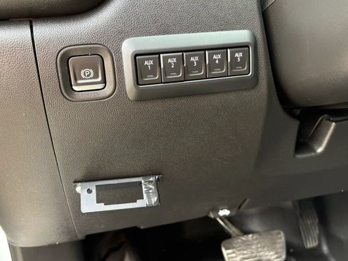 Used 2020 Chevrolet Silverado 3500 W/T w/ Gooseneck/5TH Wheel Package AWD/4WD image 21