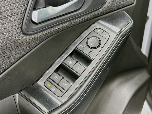 Used 2023 Nissan Rogue SV AWD/4WD image 15