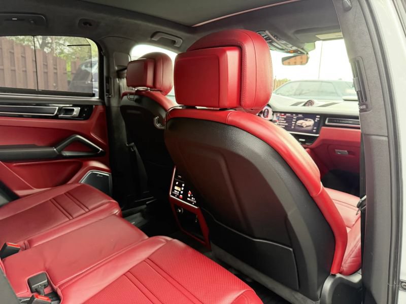 Used 2023 Porsche Cayenne GTS AWD/4WD image 29