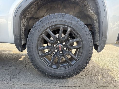 Used 2020 GMC Sierra 1500 Elevation w/ Elevation Value Package image 32