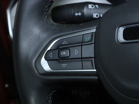 Used 2025 Jeep Compass Limited AWD/4WD image 22