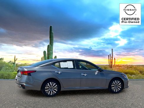 Certified 2025 Nissan Altima 2.5 SV FWD image 5