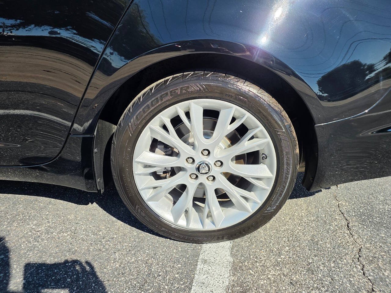 Used 2013 Jaguar XF 3.0 RWD image 11