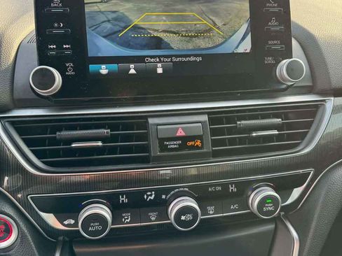 Used 2021 Honda Accord Sport image 14