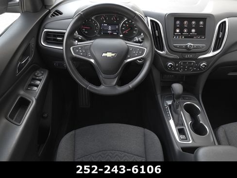 Used 2022 Chevrolet Equinox LT image 12