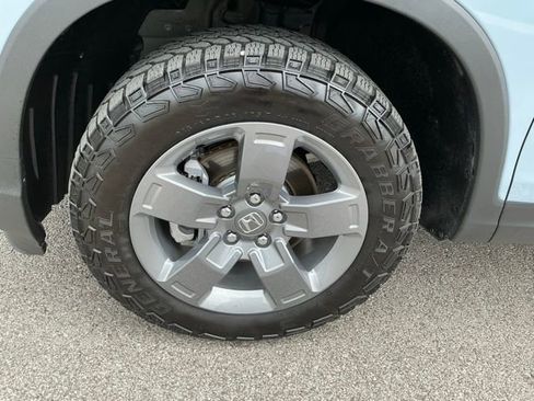 Used 2025 Honda Ridgeline TrailSport image 10