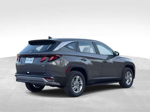 New 2026 Hyundai Tucson SE image 4