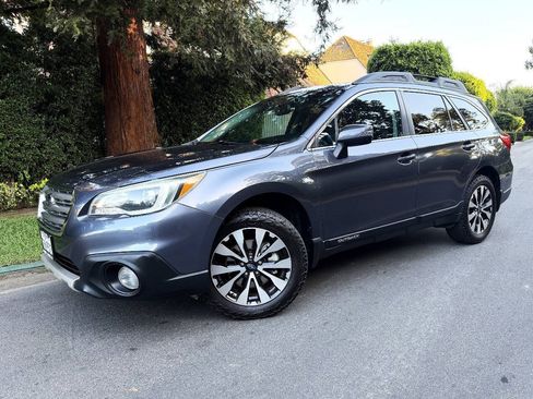 Used 2016 Subaru Outback 2.5i Limited AWD/4WD image 2