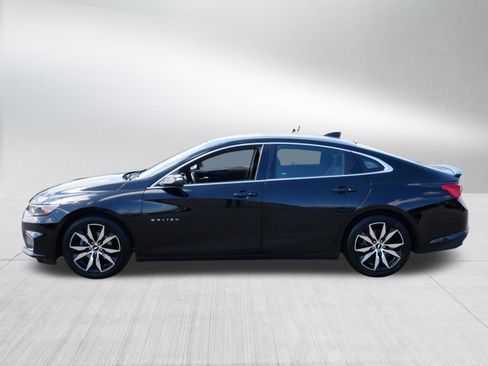 Used 2017 Chevrolet Malibu LT FWD image 3