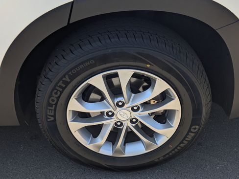 Used 2019 Hyundai Santa Fe SE FWD image 7