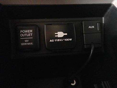 Used 2011 Honda Pilot Touring image 21