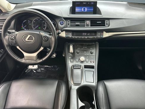 Used 2017 Lexus CT 200h w/ Navigation System Package image 28