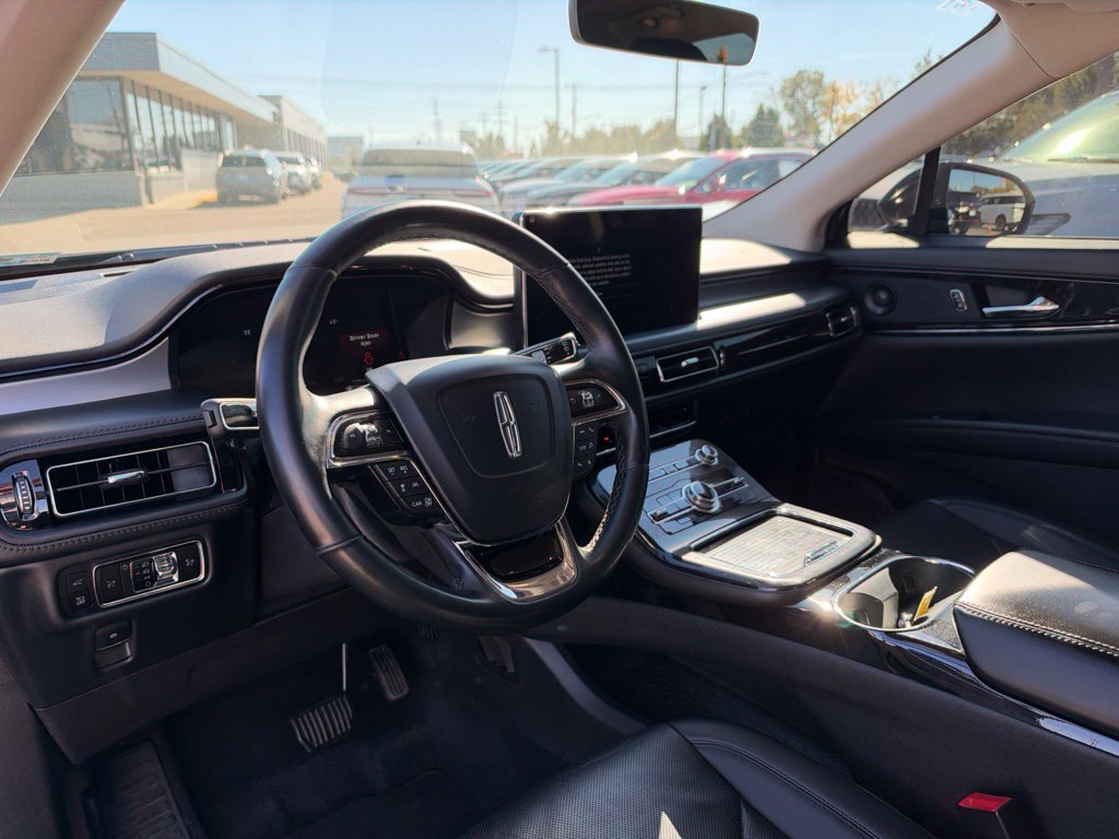 Used 2023 Lincoln Nautilus Reserve w/ Equipment Group 201A AWD/4WD image 11