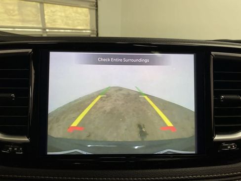 Used 2023 Chrysler Pacifica Limited image 26