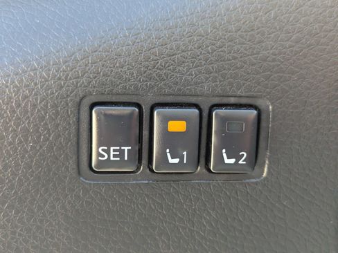 Used 2022 Nissan Rogue Sport SL w/ Premium Package image 26