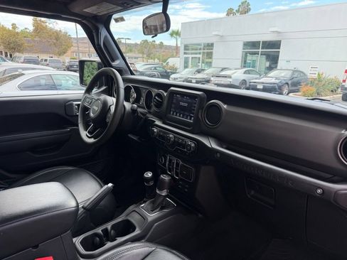 Used 2023 Jeep Wrangler Unlimited Sport AWD/4WD image 17
