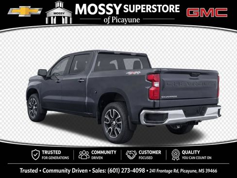 Used 2024 Chevrolet Silverado 1500 LT AWD/4WD image 3