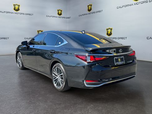 Used 2025 Lexus ES 300h w/ Premium Package FWD image 3
