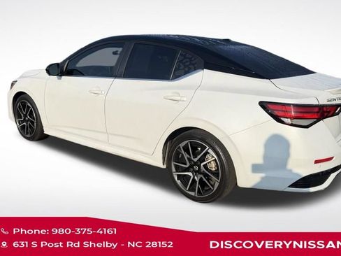 Used 2025 Nissan Sentra SR w/ SR Premium Package FWD image 4
