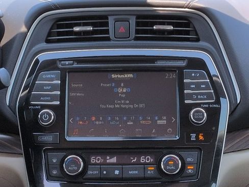 Used 2016 Nissan Maxima Platinum image 18