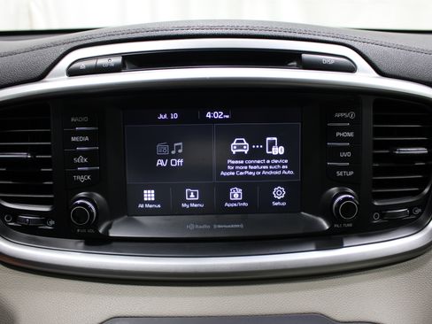 Used 2018 Kia Sorento FWD image 14