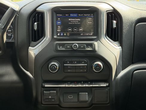 Used 2020 Chevrolet Silverado 1500 Custom w/ Custom Value Package RWD image 27
