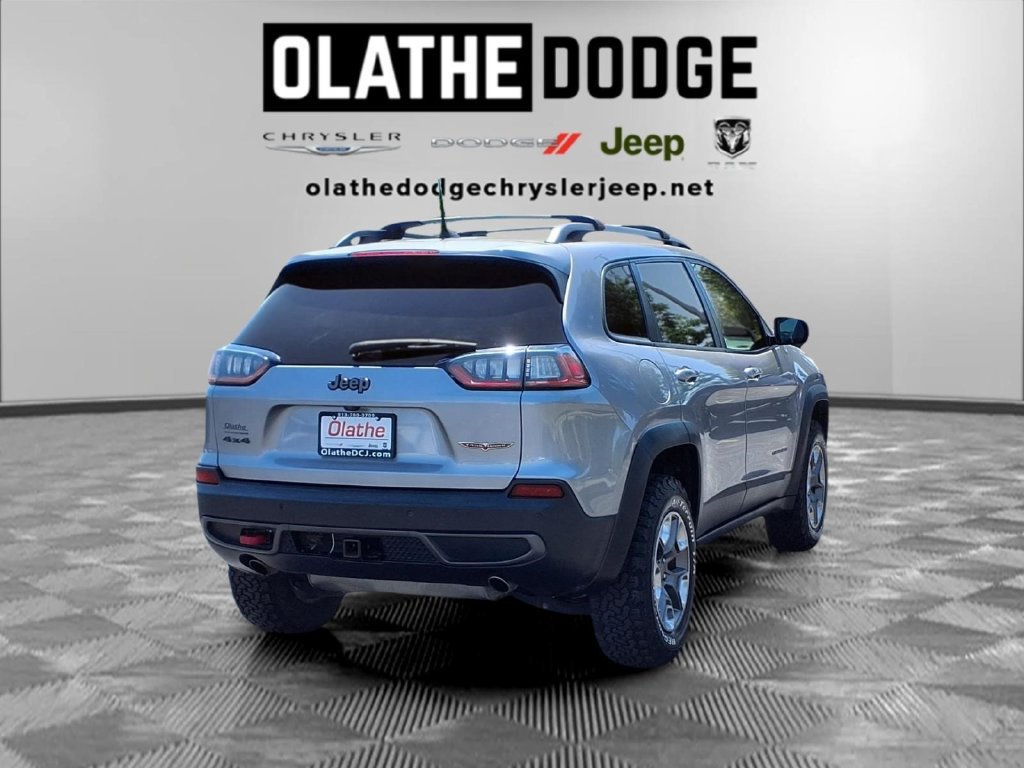 Used 2019 Jeep Cherokee Trailhawk w/ Comfort/Convenience Group AWD/4WD image 29