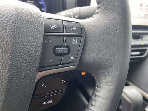 Used 2025 Toyota Camry XSE FWD image 16