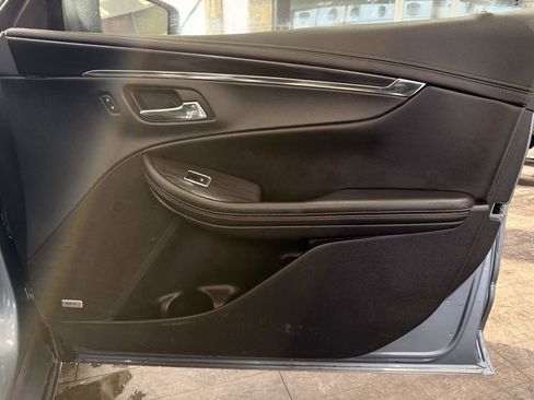 Used 2017 Chevrolet Impala Premier w/ Enhanced Convenience Package image 31