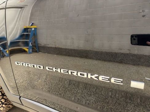 Used 2021 Jeep Grand Cherokee L Limited image 28