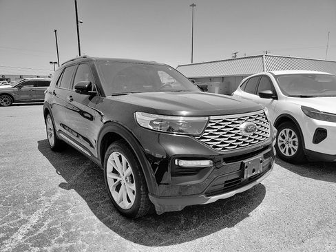 Certified 2023 Ford Explorer Platinum w/ Technology Package AWD/4WD image 1