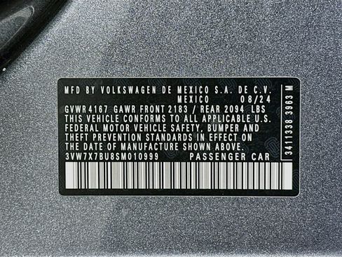 Used 2025 Volkswagen Jetta SE FWD image 12
