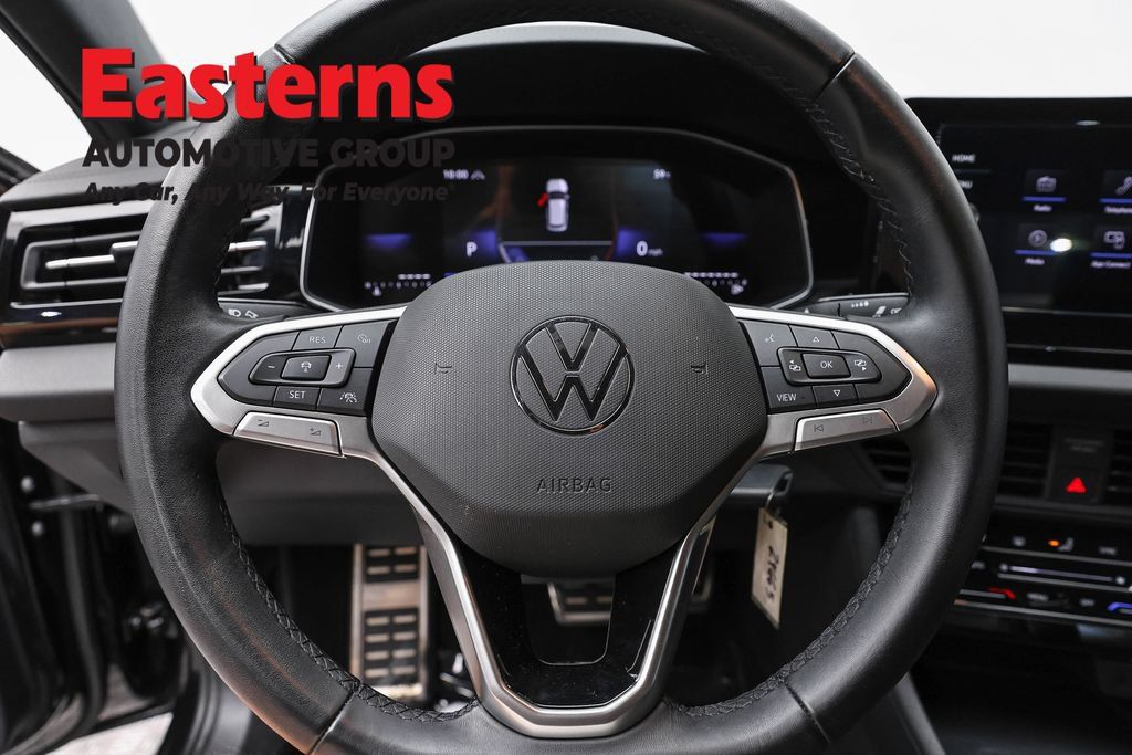 Used 2025 Volkswagen Jetta Sport FWD image 10