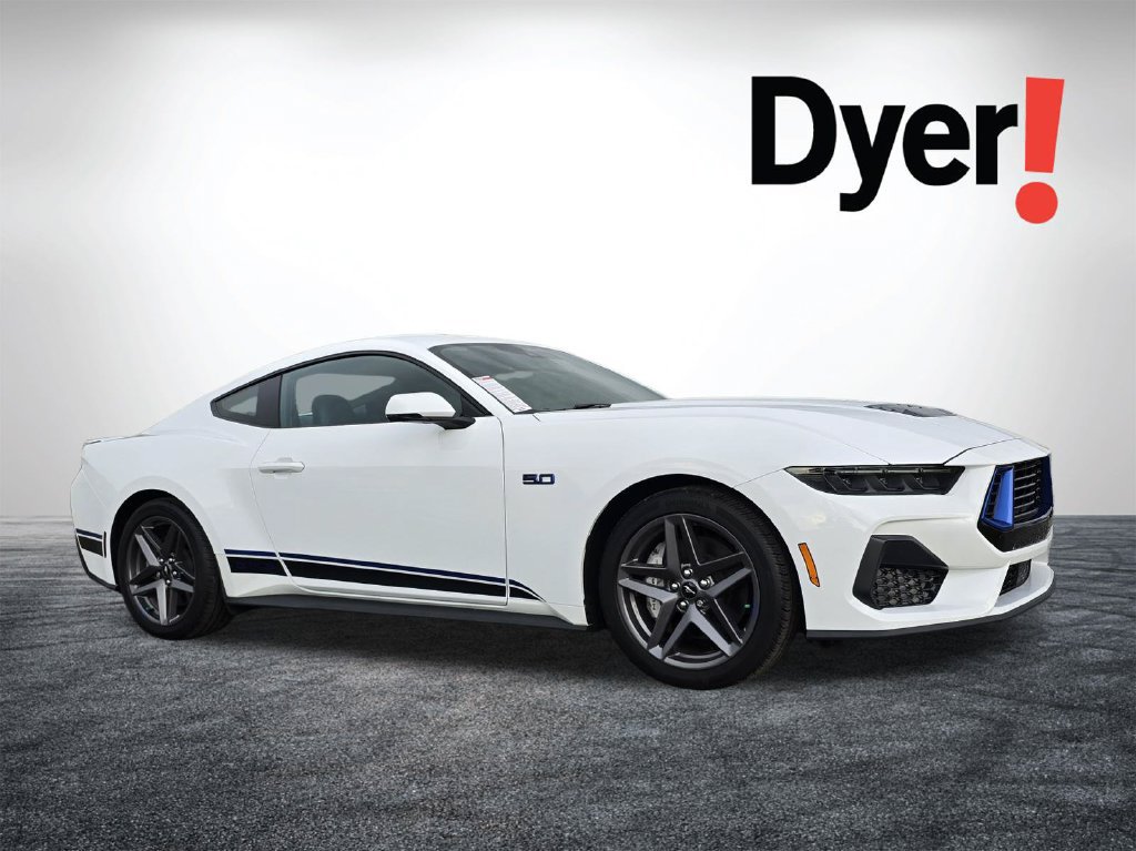 Used 2025 Ford Mustang GT Premium RWD image 2