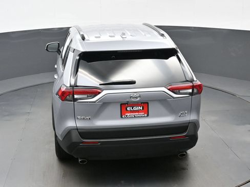 Used 2025 Toyota RAV4 XLE AWD/4WD image 39