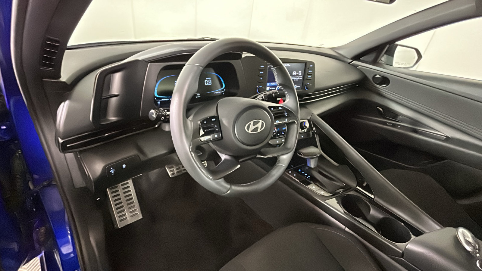 Used 2026 Hyundai Elantra SEL Sport Premium FWD image 17