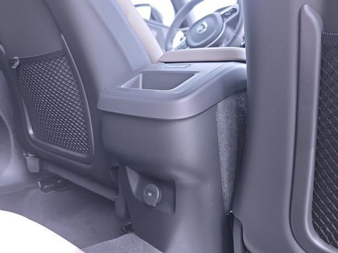 New 2026 Volvo XC60 B5 Plus w/ Protection Package Premier image 9