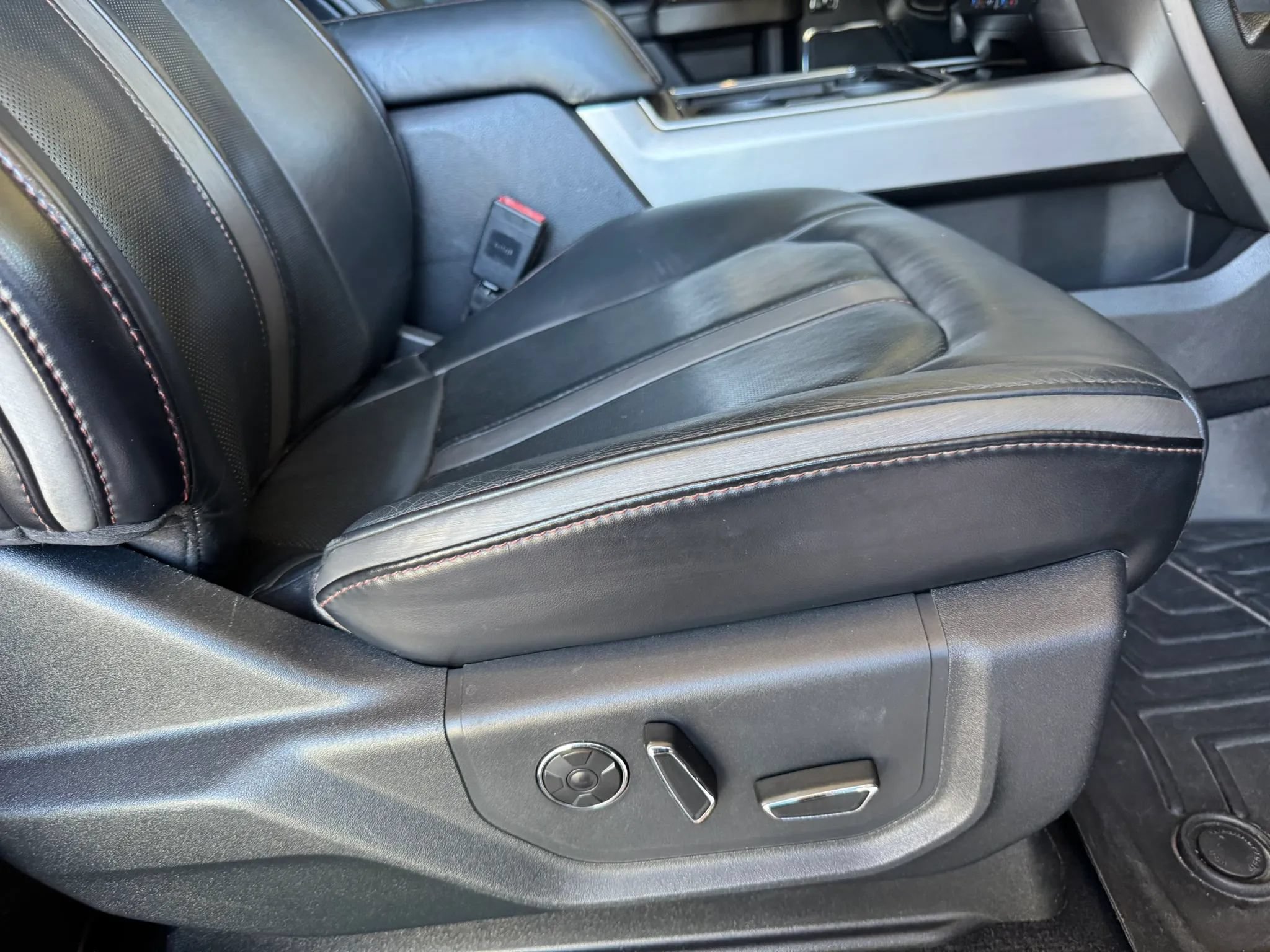 Used 2020 Ford F250 Platinum AWD/4WD image 34