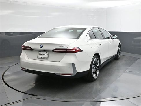 New 2026 BMW 530i w/ Premium Package image 11