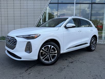 Certified 2025 Audi Q5 Premium w/ Convenience Package