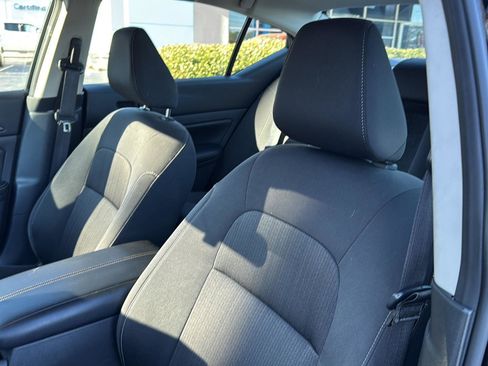 Used 2024 Nissan Altima 2.5 SV image 25