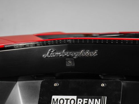 Used 2018 Lamborghini Aventador S image 23