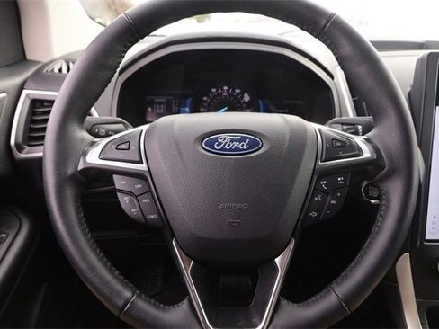 Used 2024 Ford Edge SEL image 10
