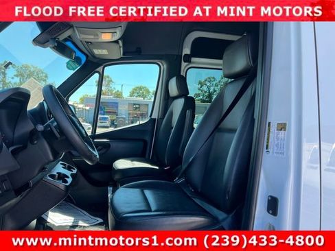 Used 2021 Mercedes-Benz Sprinter 2500 image 27