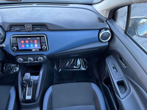 Used 2025 Nissan Versa SV w/ Trunk Package image 33